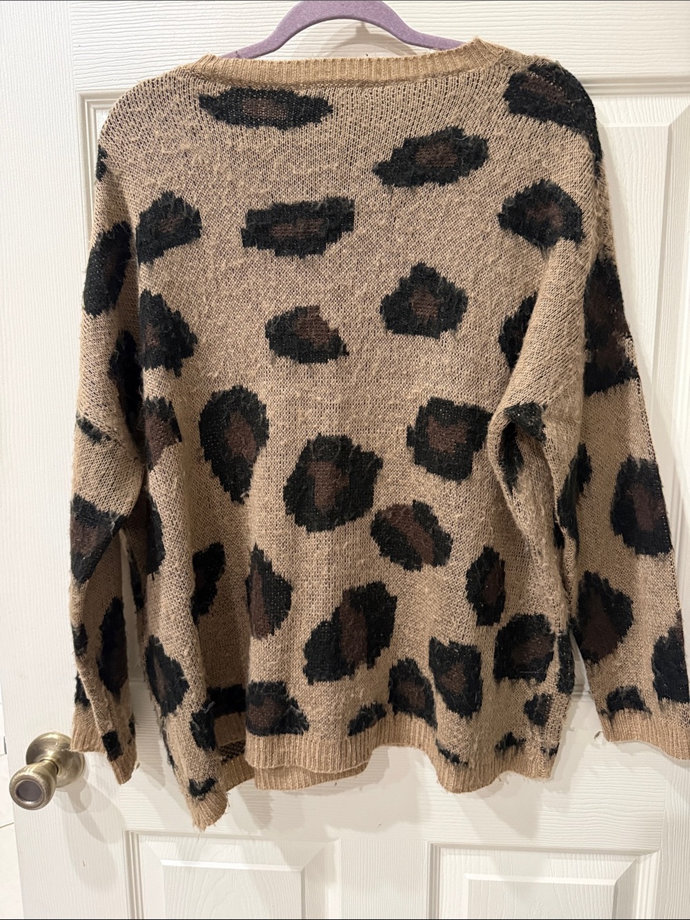 Leopard Print Sweater - Picture 3 of 3